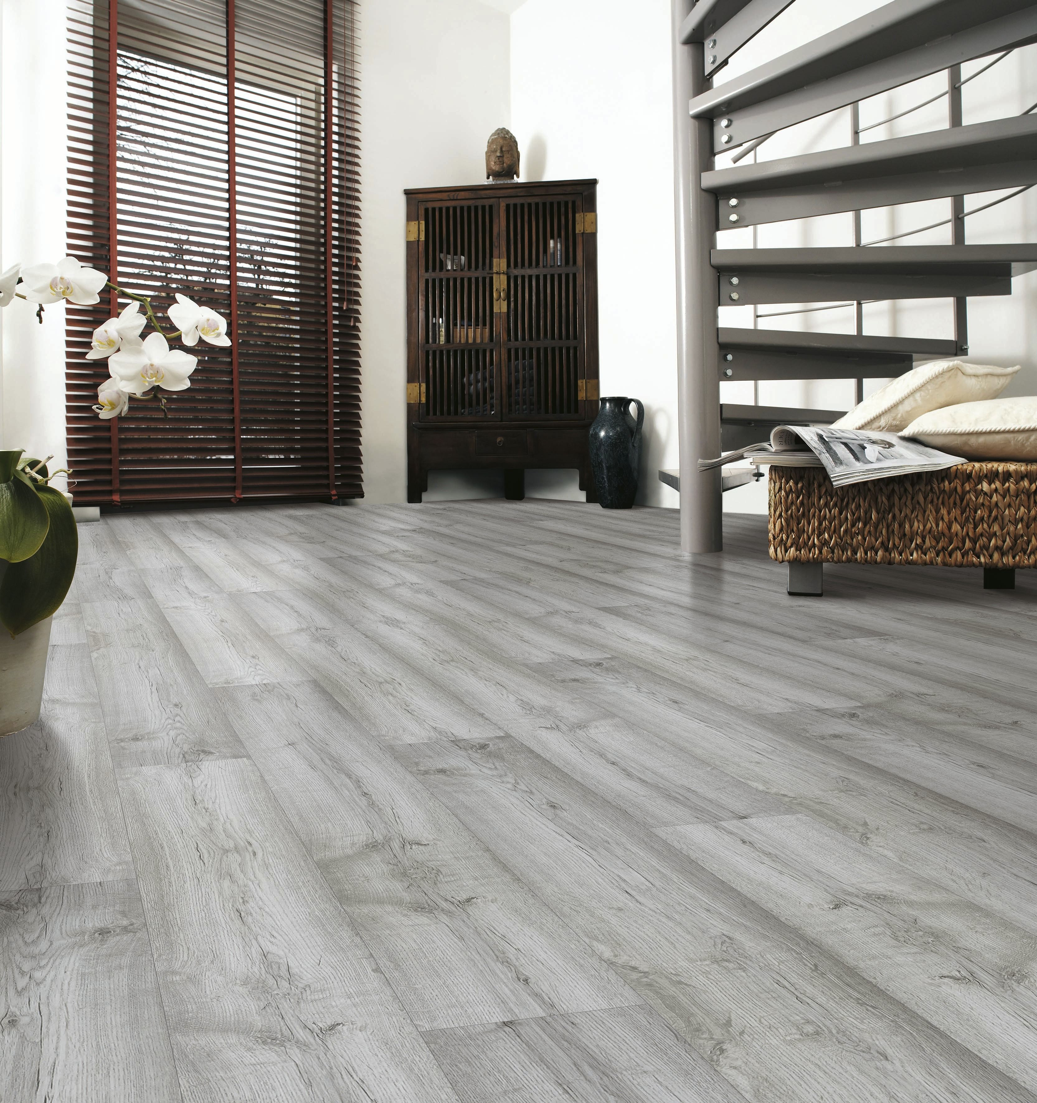 images/services-floors-laminate.jpeg
